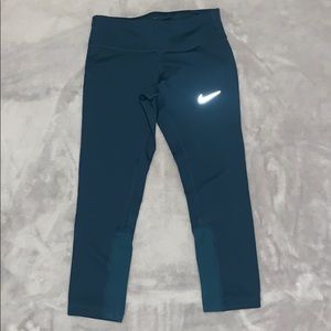 Nike Cropped Leggings